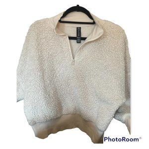 ASKYA White Sherpa Pull Over